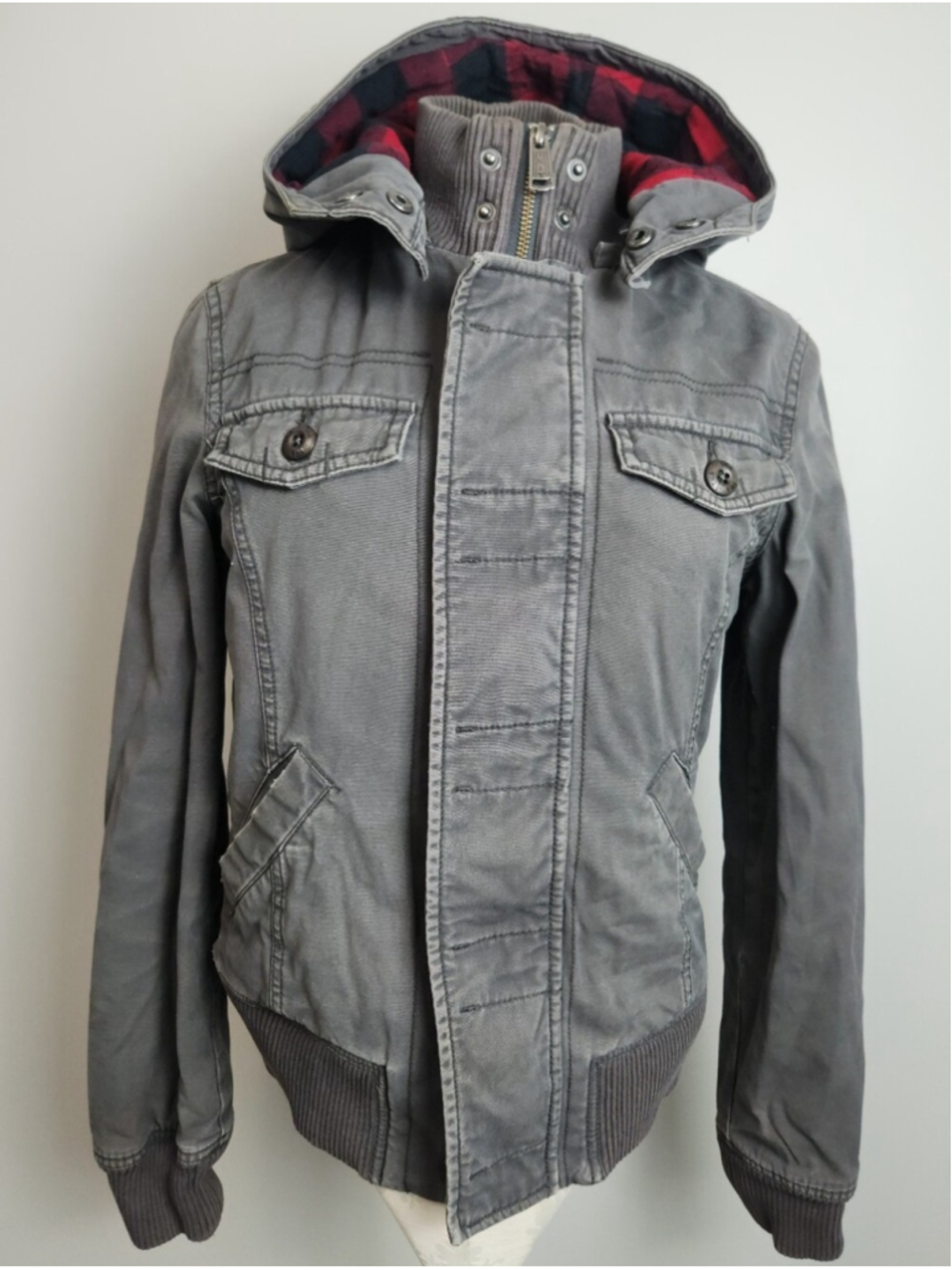 ASO Bella Swan Twilight Grey Hooded Jacket Red Plaid Interior Sz S Y2K As Seen - Picture 2 of 14